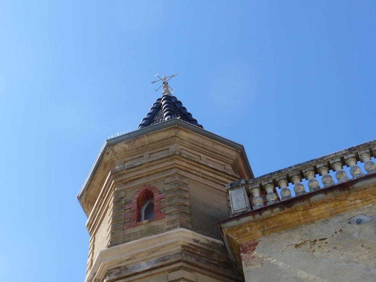 Chateau Du Grand Jardin Valensole Exterior photo